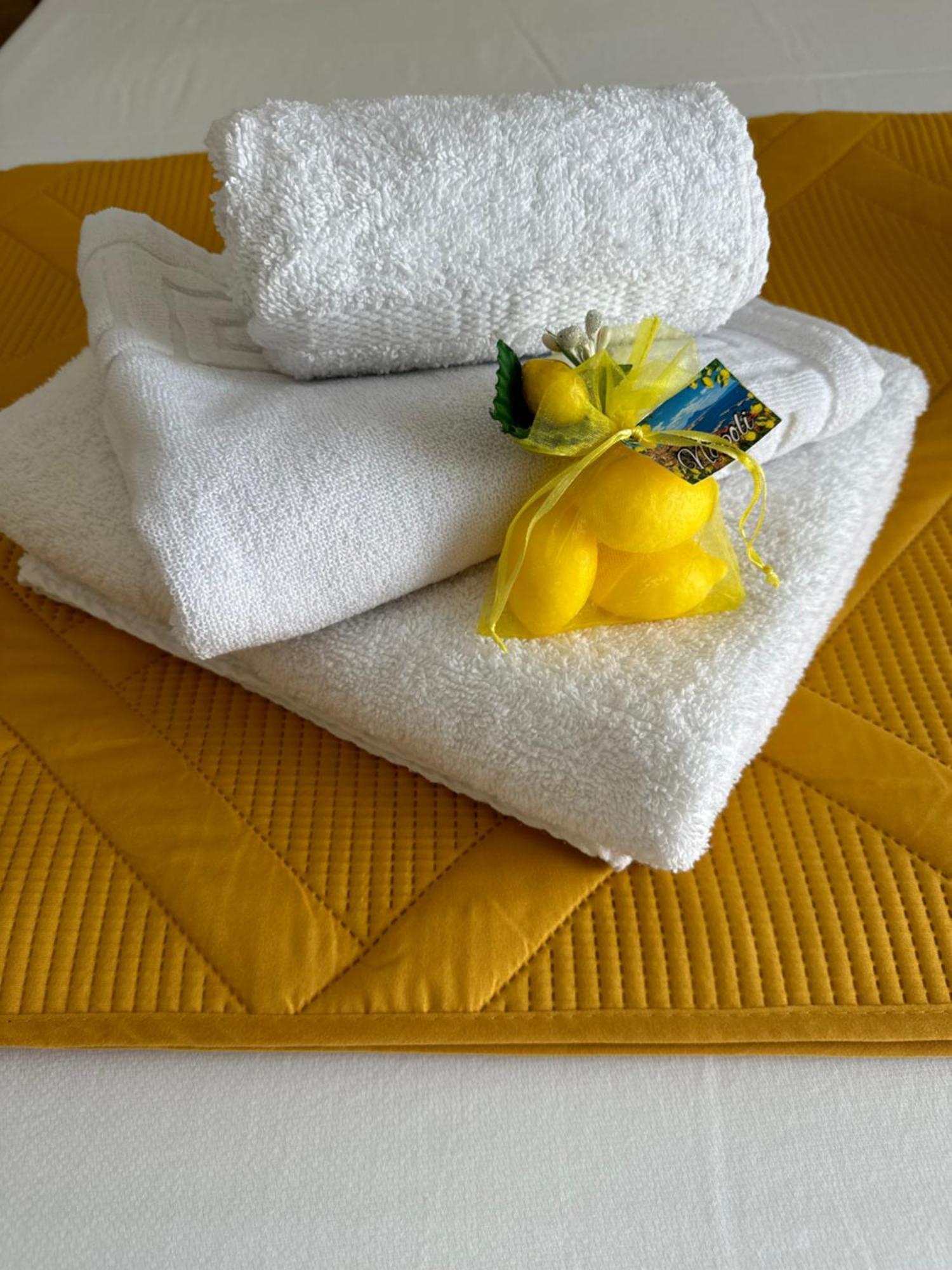 Enjoy Napoli - Exclusive Apartment Luaran gambar
